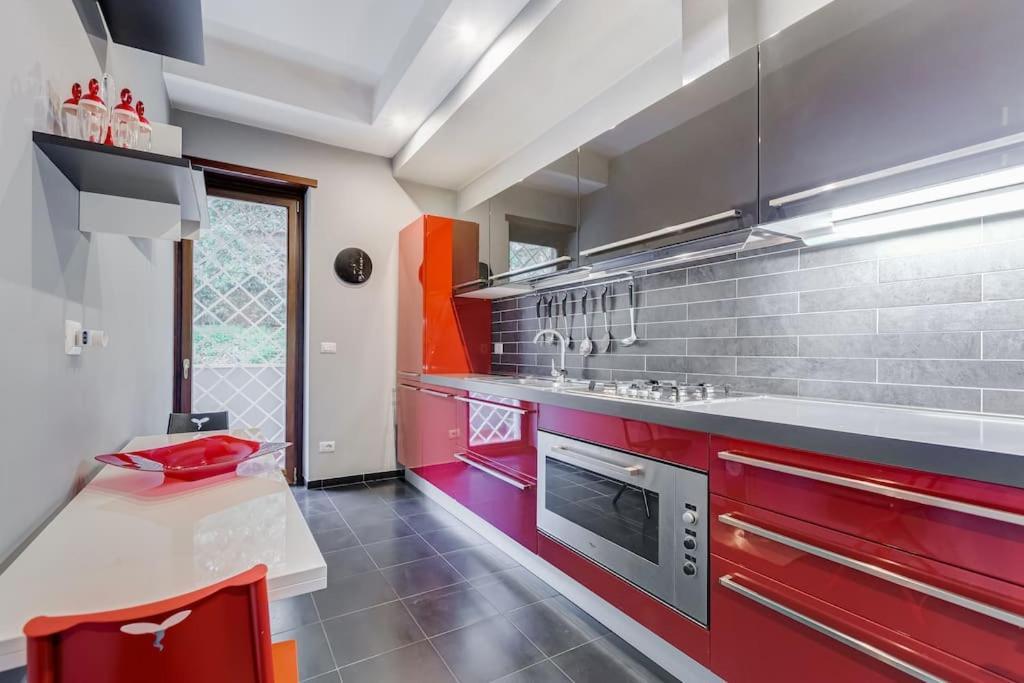 Exclusive Apartment In Eur Lake Рим Экстерьер фото