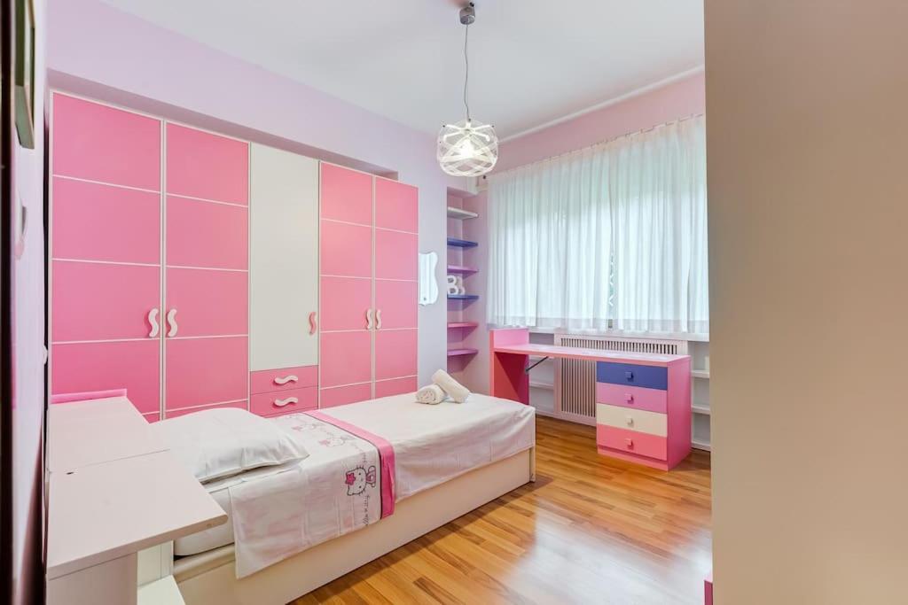 Exclusive Apartment In Eur Lake Рим Экстерьер фото