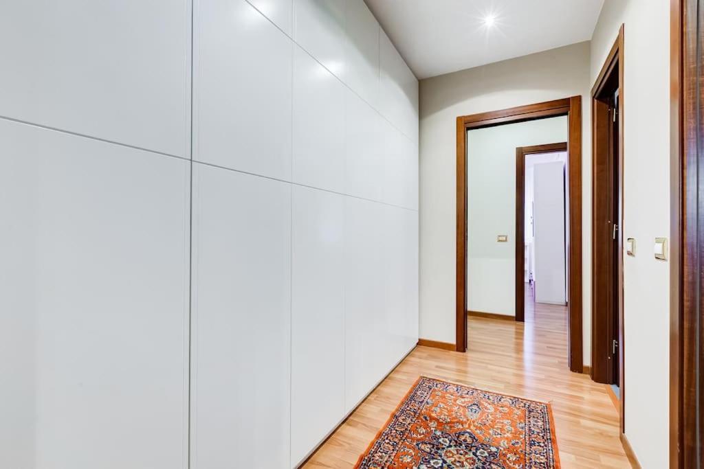 Exclusive Apartment In Eur Lake Рим Экстерьер фото