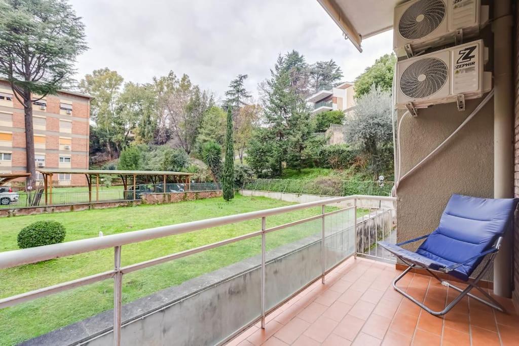 Exclusive Apartment In Eur Lake Рим Экстерьер фото