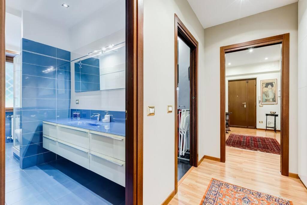 Exclusive Apartment In Eur Lake Рим Экстерьер фото
