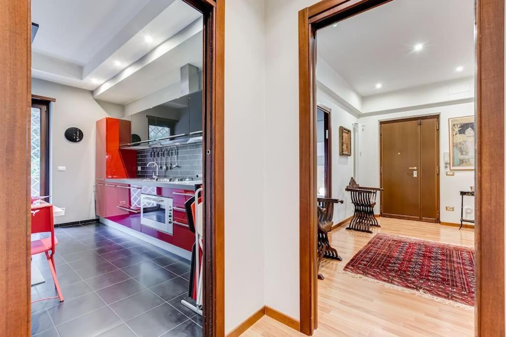 Exclusive Apartment In Eur Lake Рим Экстерьер фото