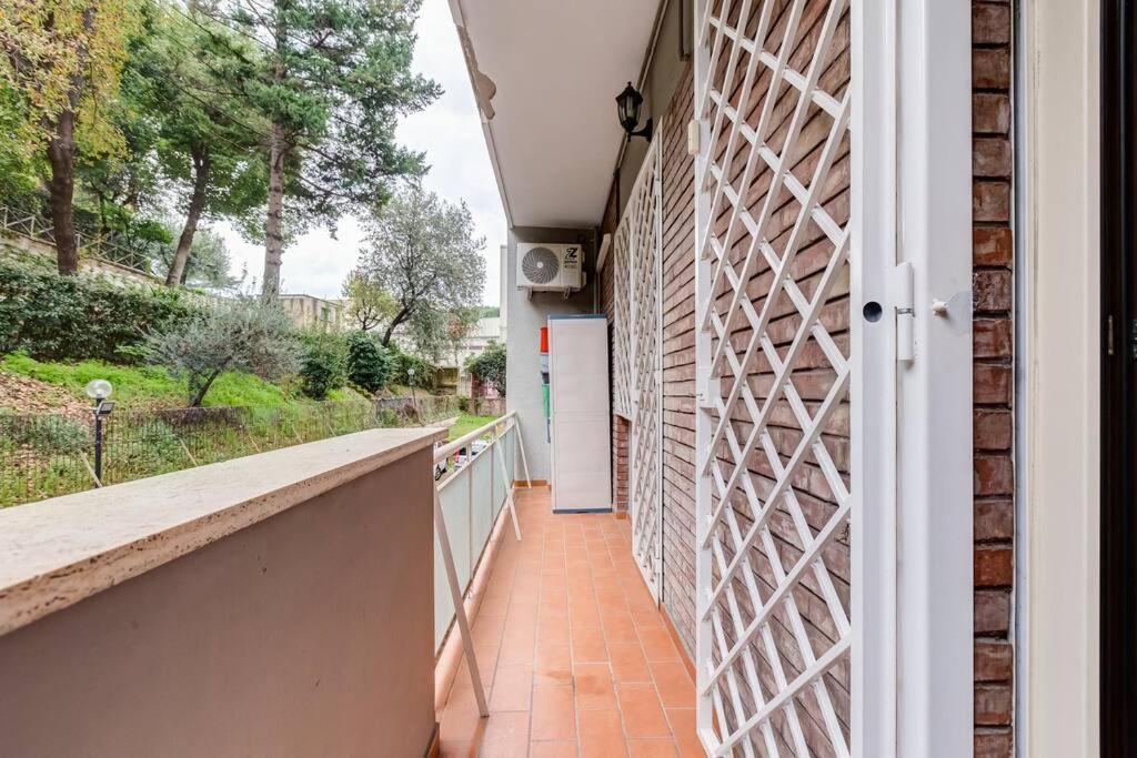 Exclusive Apartment In Eur Lake Рим Экстерьер фото