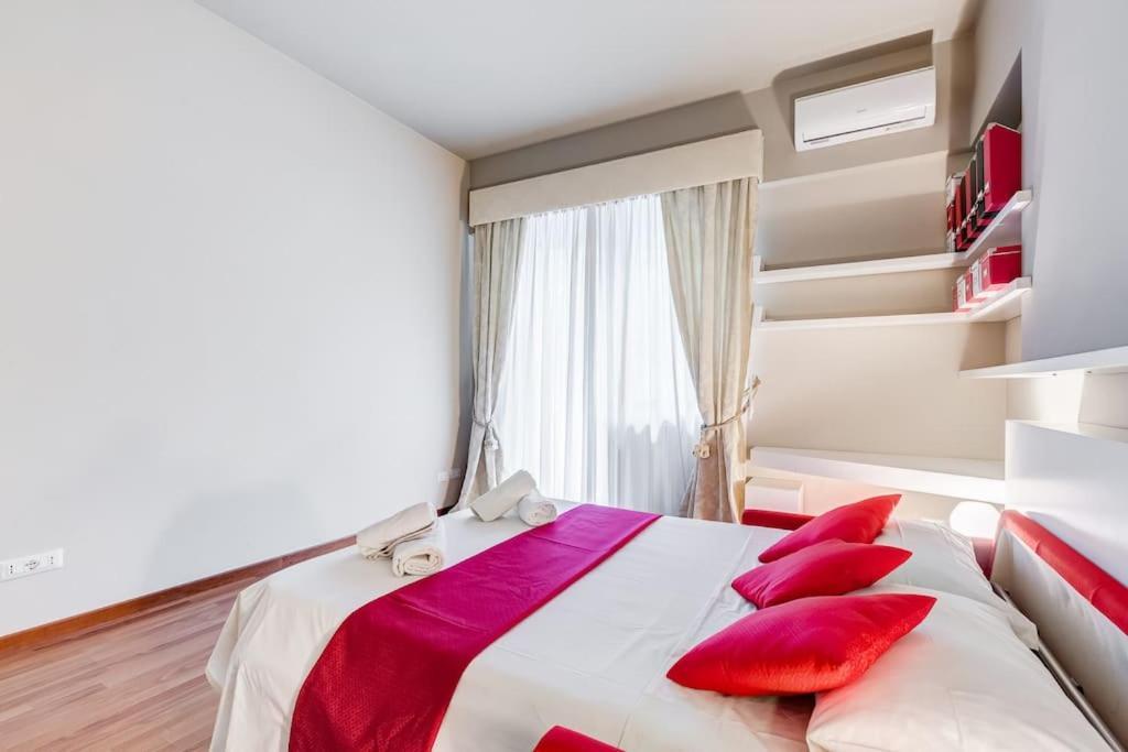Exclusive Apartment In Eur Lake Рим Экстерьер фото