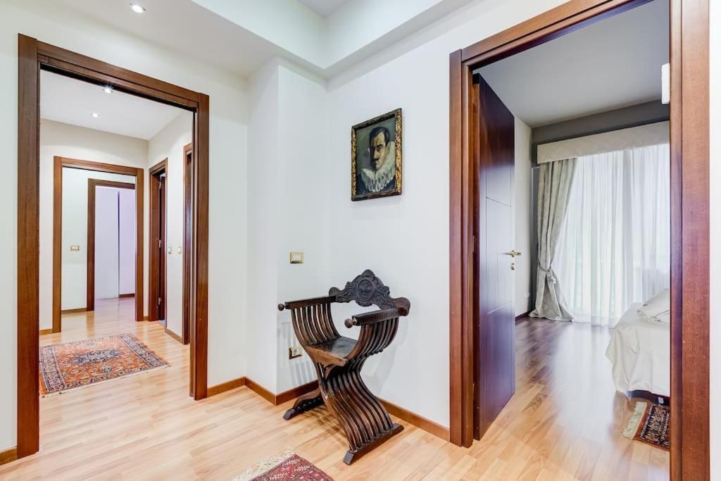 Exclusive Apartment In Eur Lake Рим Экстерьер фото