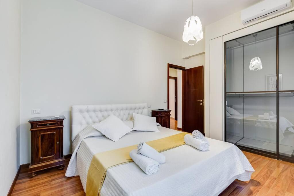 Exclusive Apartment In Eur Lake Рим Экстерьер фото