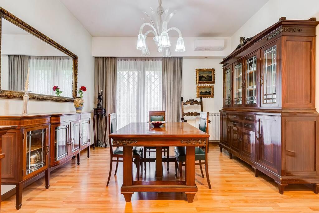 Exclusive Apartment In Eur Lake Рим Экстерьер фото